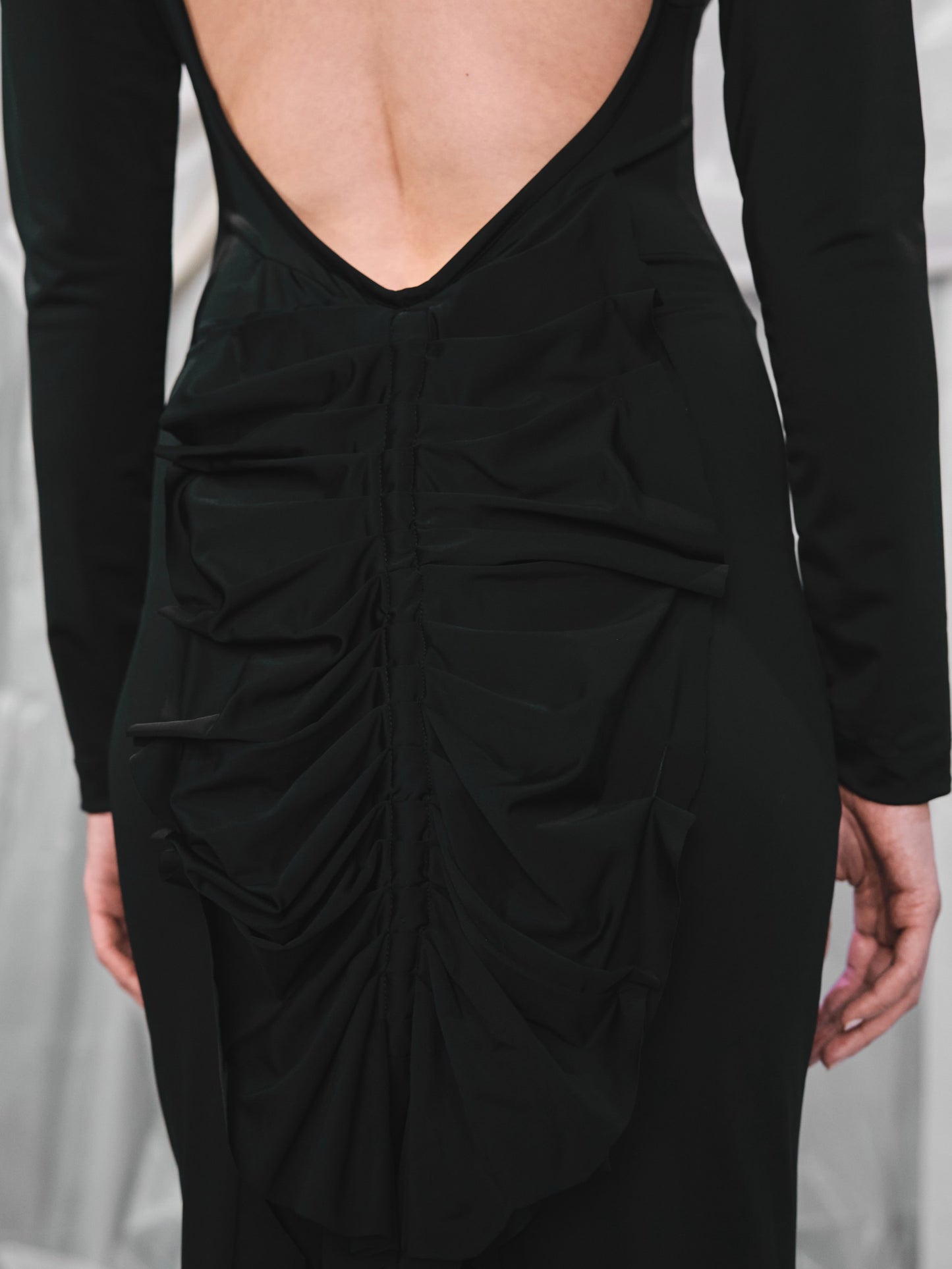 Latticea - Rückenfreies Maxikleid
